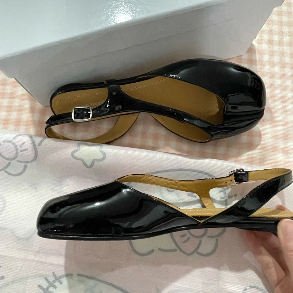 Maison Martin Margiela Black Patent Slingback Flats - Picture 8 of 12